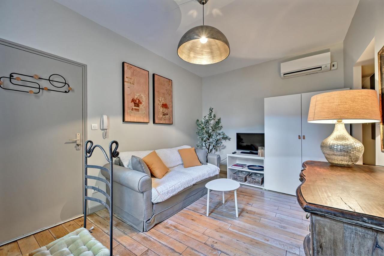 Au Coeur Des Papes, Dans Batisse De Charme Studios & Appartements En Coeur De Ville Avignon Kültér fotó