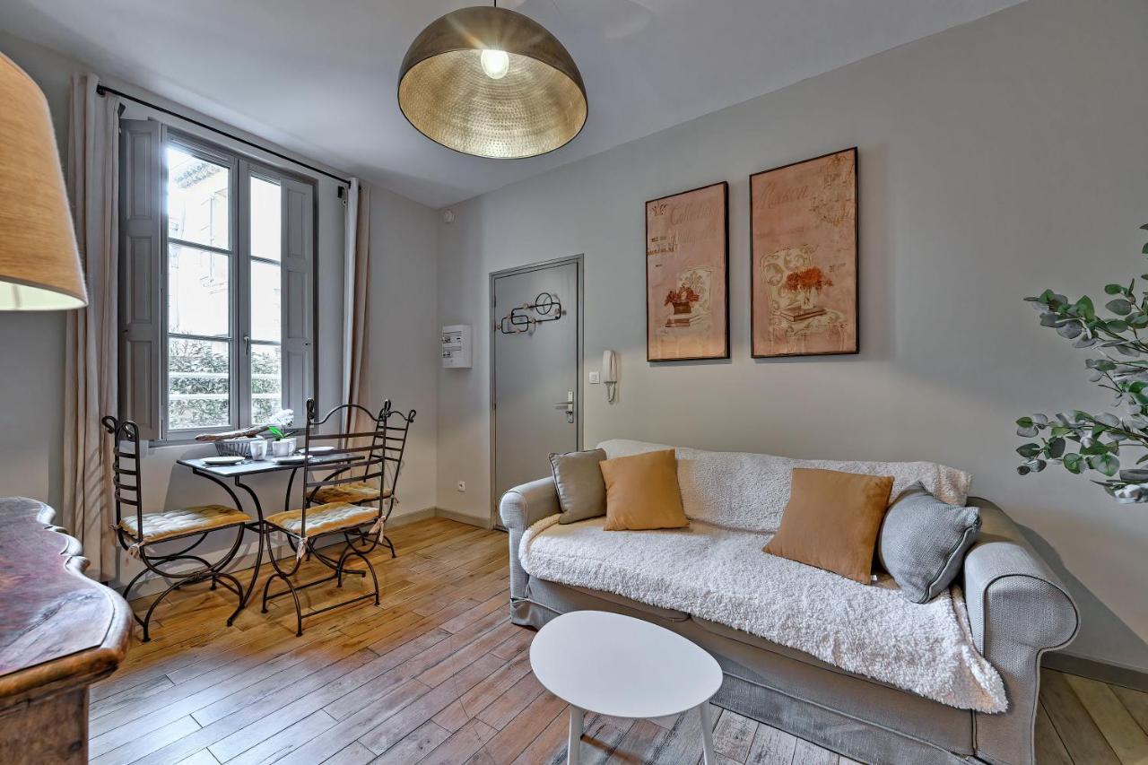 Au Coeur Des Papes, Dans Batisse De Charme Studios & Appartements En Coeur De Ville Avignon Kültér fotó