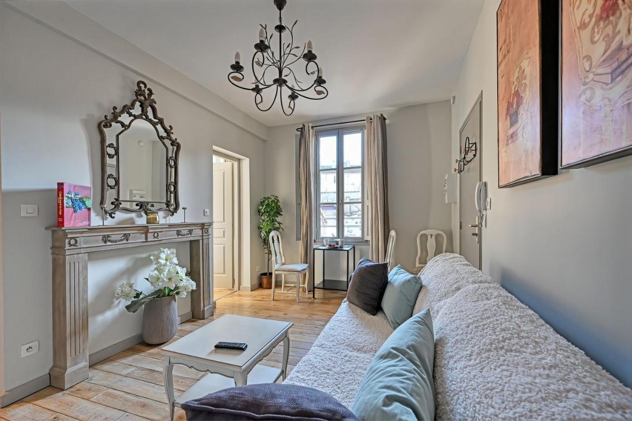 Au Coeur Des Papes, Dans Batisse De Charme Studios & Appartements En Coeur De Ville Avignon Kültér fotó