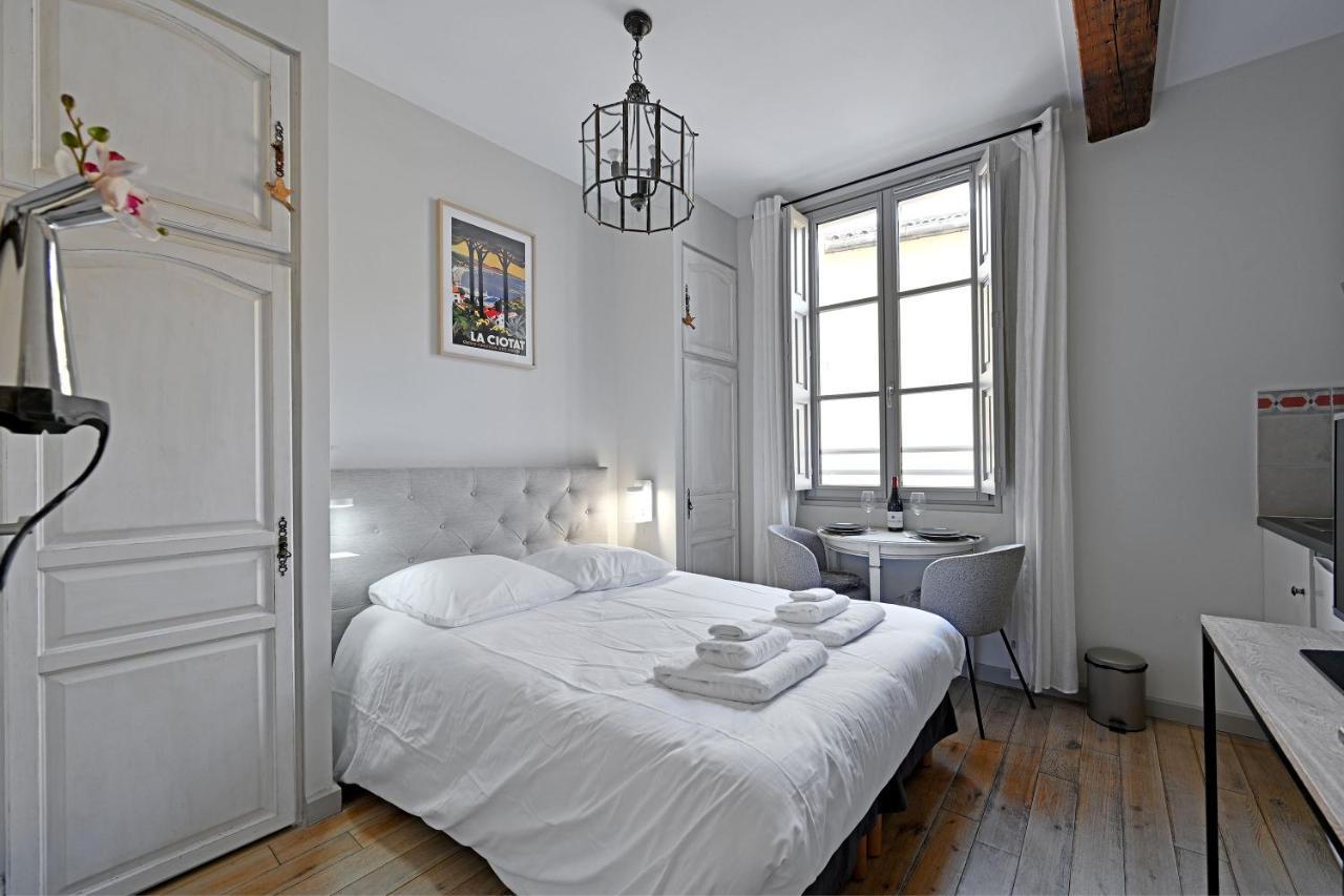 Au Coeur Des Papes, Dans Batisse De Charme Studios & Appartements En Coeur De Ville Avignon Kültér fotó