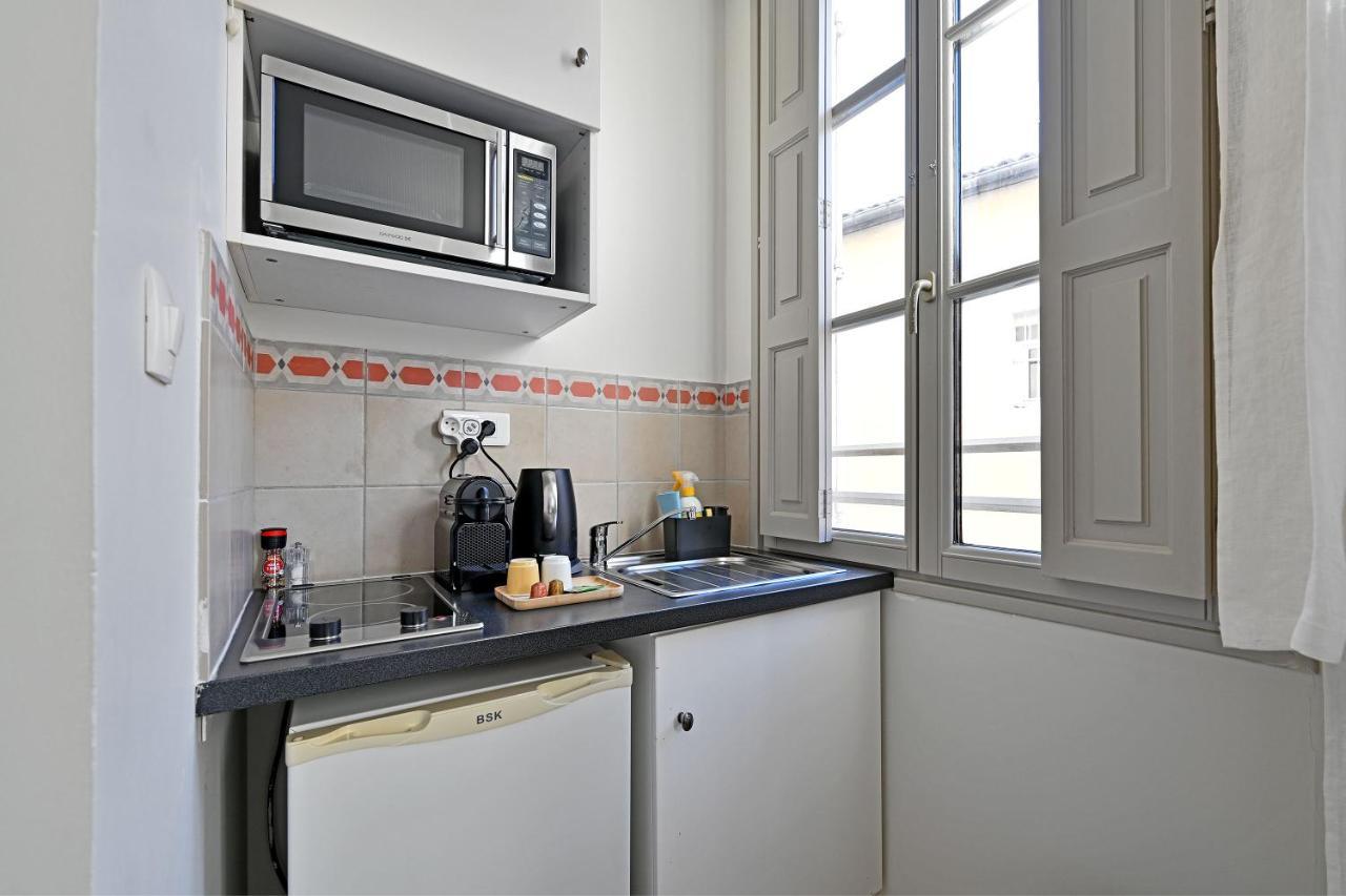 Au Coeur Des Papes, Dans Batisse De Charme Studios & Appartements En Coeur De Ville Avignon Kültér fotó