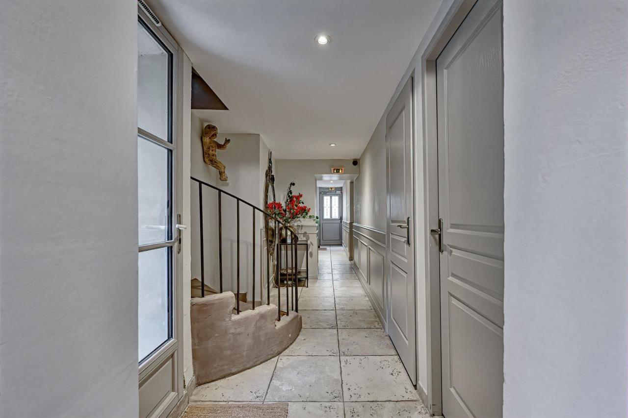 Au Coeur Des Papes, Dans Batisse De Charme Studios & Appartements En Coeur De Ville Avignon Kültér fotó