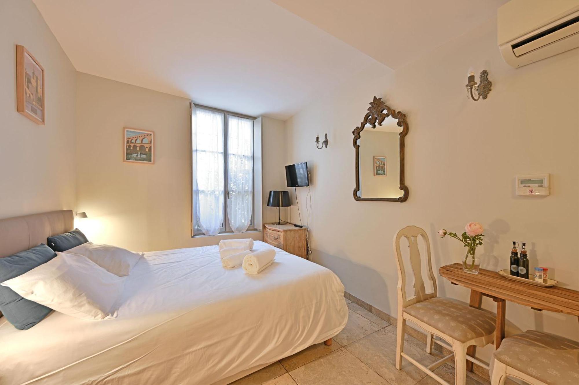 Au Coeur Des Papes, Dans Batisse De Charme Studios & Appartements En Coeur De Ville Avignon Kültér fotó