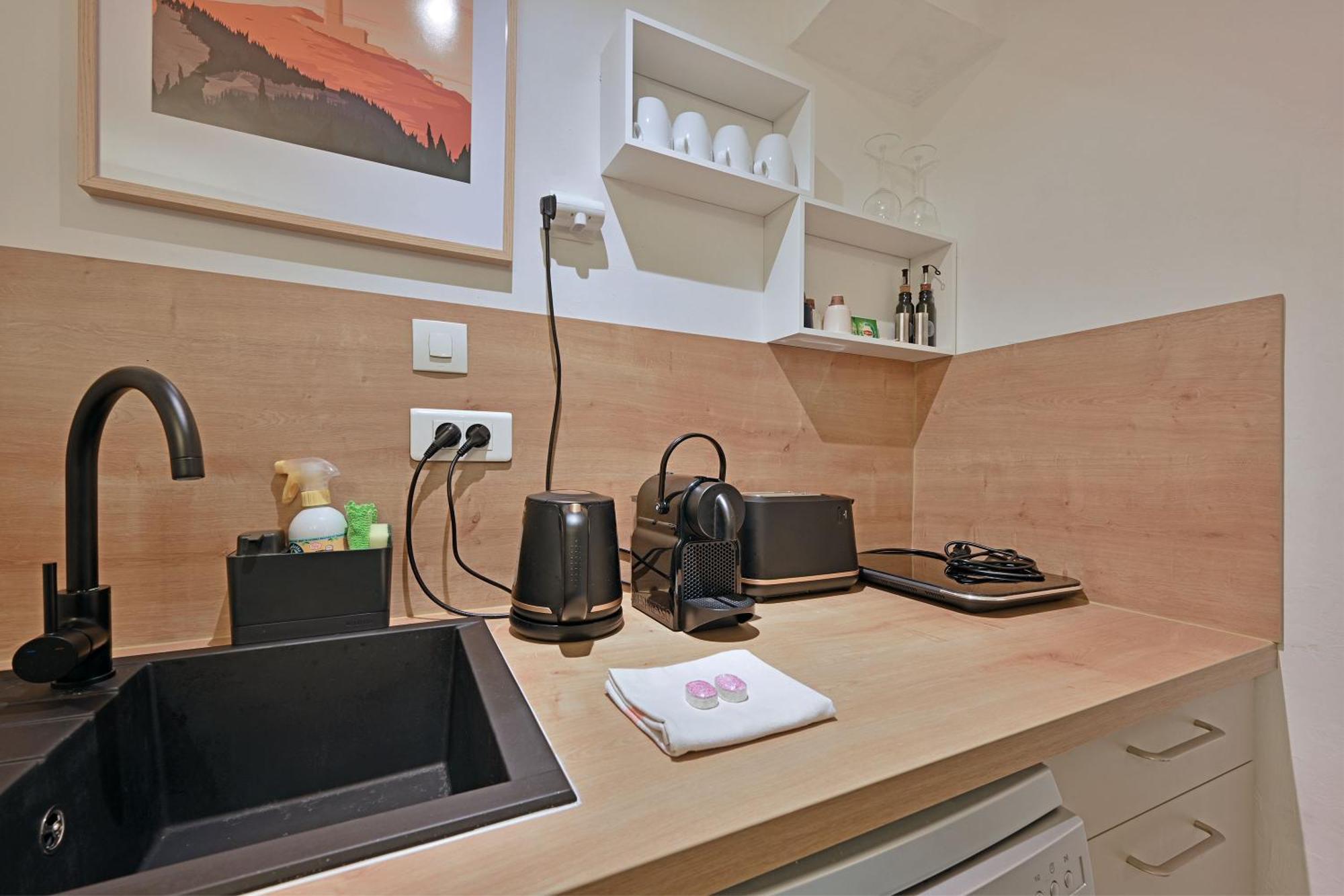 Au Coeur Des Papes, Dans Batisse De Charme Studios & Appartements En Coeur De Ville Avignon Kültér fotó