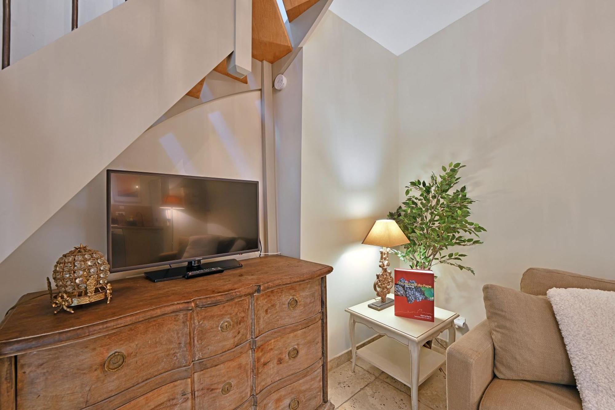 Au Coeur Des Papes, Dans Batisse De Charme Studios & Appartements En Coeur De Ville Avignon Kültér fotó